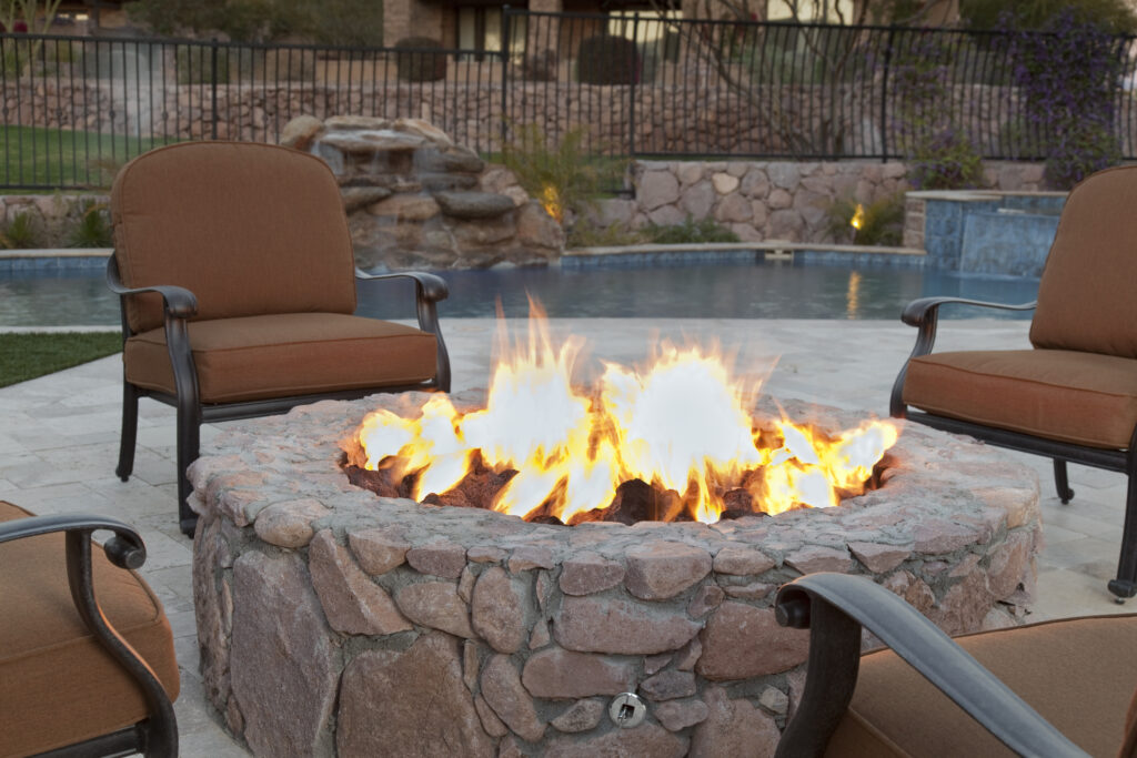 Outdoor Fireplace & Fire Pits